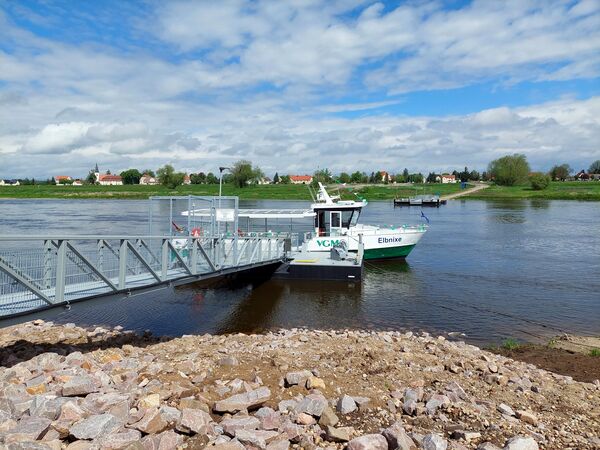 &raquo;Elbnixe&laquo; Zweite E-Fähre der VGM | Foto: Ramona Raden