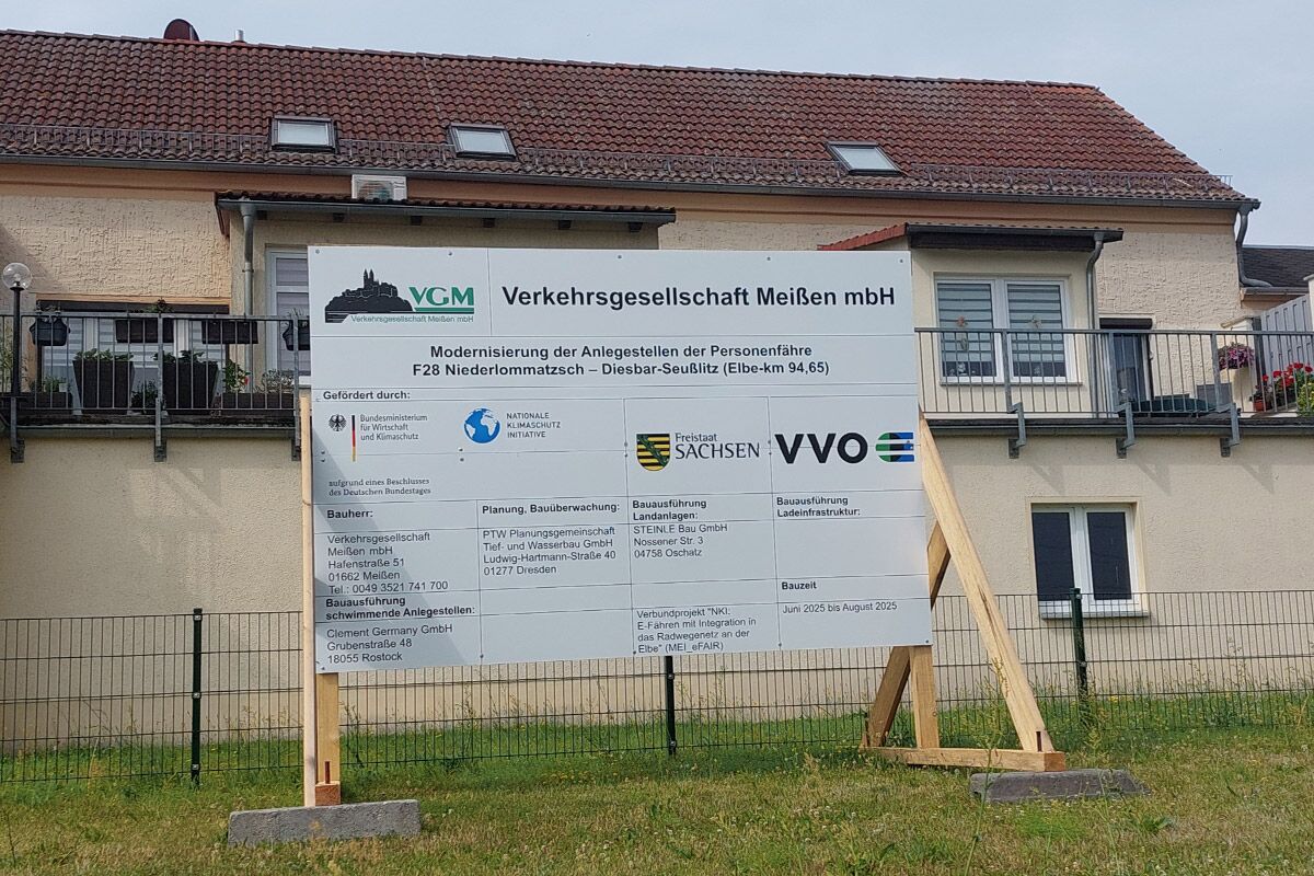 Bautafel Fährstelle 28 Niederlommatzsch – Diesbar-Seußlitz | Foto: Kristin Göpfert / VGM